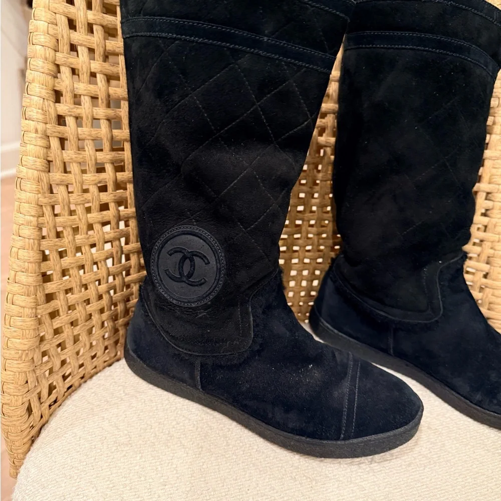 CHANEL Black Suede Mid-Calf CC Logo Boots - Picture 2 of 7